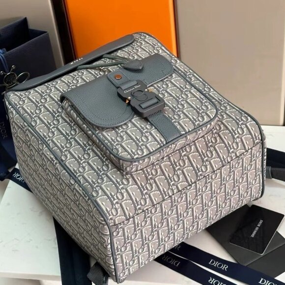 DIOR printed magnetic buckle closure backpack dark grey - Picture 4 of 9